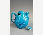 Blue White : Rare peach-shaped teapot turquoise blue enamelled biscuit  - 18/19th century 