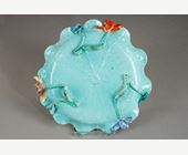 Polychrome : Small bowl in the shape of lotus with a relief decor applied .. China Qianlong period 1736/1795
Diam 14cm