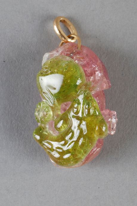 Works of Art : Small pendant tourmaline two colors ( pink and green) . Early 20th century