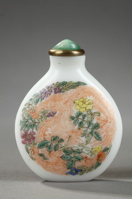 Snuff Bottles : glass enamelled snuff bottle decorated on a face with dragon and flowers and other face with phoenix and flowers mark qianlong - Yangzhou school - 
circa 1770/1790 