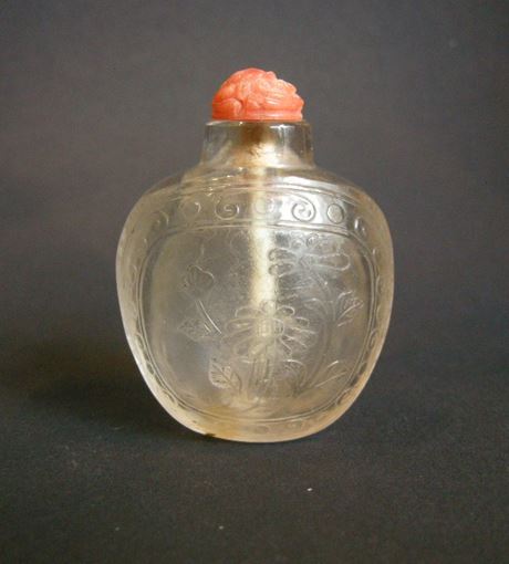 Snuff Bottles : snuff bottle rock Crystal engraved with bamboo - 1800/1850 