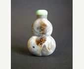Snuff Bottles : agate banded snuff bottle double gourd 
19th century
