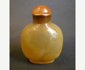 Snuff Bottles : snuff bottle agate  very well hollowed _   Chinese 1750/1850