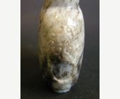Snuff Bottles : Nephrite snuff bottle white grey and black - 1750/1850