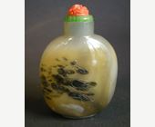 Snuff Bottles : Glass snuff bottle sculpted imiting Agate -  1800/1850 -