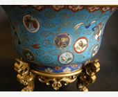 Works of Art : Bowl in a Cloisonné enamel  - Jiaqing period 1796/1820

0rmolu gold mount