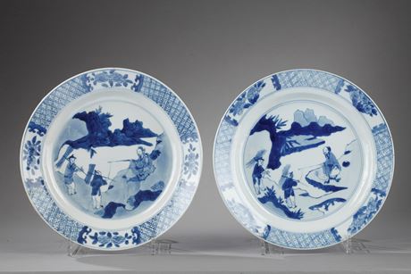 Blue White : pair of plates porcelain blue and white  mark Chenghua- Kangxi period 1662/1722