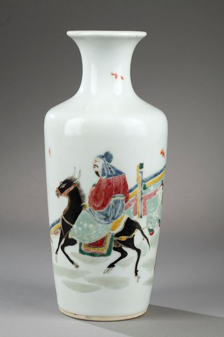 Polychrome : vase en porcelaine de la "Famille rose" orné avec le decor representant Meng Haoran et son serviteur.   
Chine Epoque Yongzheng 1723/1735