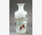 Polychrome : vase "Famille rose"  porcelain decorated with Meng Haoran and servant  - Yongzheng period  1723/1775