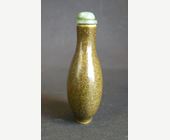 Snuff Bottles : snuff bottle porcelain monochrom teadust color  - circa 1800/1860 -