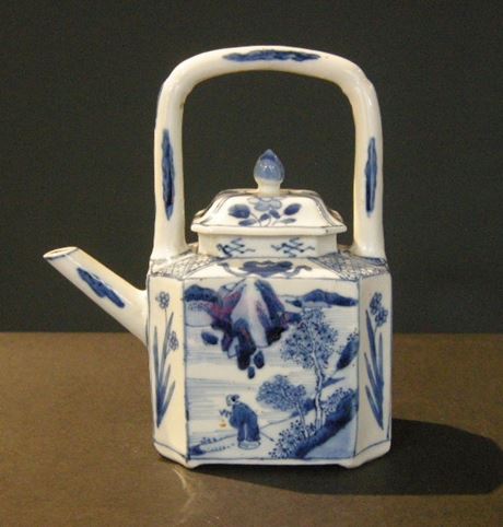 Blue White : Winepot  blue and white porcelain - decorated with a landscape and other face with mobilar objects -
Kangxi period  1662/1722 