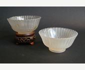 Works of Art : pair small cups in agate sculpted  a flowers form  1880/1930