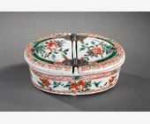 Polychrome : Paire de boites a epice en porcelaine de la "Famille Verte"  Chine epoque Kangxi 1662/1722
Monture en argent occidental