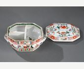 Polychrome : Spice box "Famille verte porcelain" decorated with flowers and molded two European heads  - Kangxi period 1662/1722 -