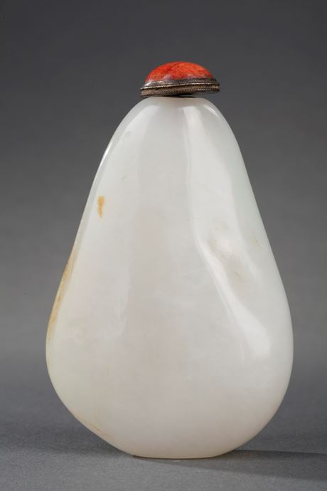 Snuff Bottles : Snuff bottle jade white and brown spot of pebble shape   (Well hollowed) - 1700/1820 -