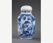 Snuff Bottles : snuff bottle blue and white porcelain decorated with deers in a landscape _old porcelain stopper - Monkey mark - 1800/1850