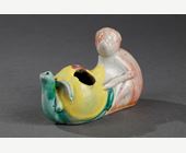 Polychrome : Water dropper porcelain monkey figure with longevity peach  - late Qianlong 1736/1795 -