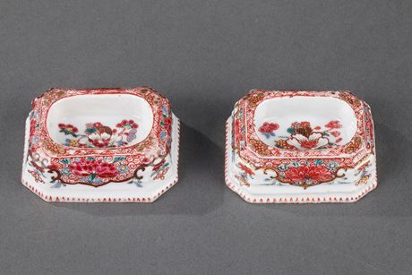 Polychrome : Pair of salt cellar porcelain Famille Rose - Qianlong period 1736/1795