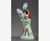 Polychrome : Rare statuette en porcelaine representant un homme portant une jeune femme sur son dos - Chine Epoque Qianlong 1736/1795