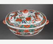 Polychrome : Terrine et son couvercle en porcelaine de la Famille Verte a decor de plusieurs phenix et fleurs - Chine Epoque Kangxi 1662/1722 