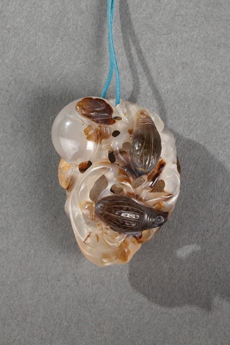 Works of Art : Agate pendant in the shape of fruits and insects carved in the brown vein  - 19th century -