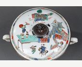Polychrome : Chinese Famille verte porcelain covered bowl with handles ,decorated with a horseman and his servant leaving a walled city and precious objects on the cover and the bowl - Kangxi period 1662/1722
old western silver mount.