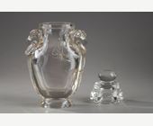 Works of Art : Chinese almost pure rock crystal vase and cover  - 19th century 
H 15,5cm