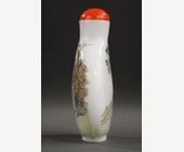 Snuff Bottles : Enamelled glass snuff bottle on white background of characters in landscapes - Attributed to the workshops of Yangzhou - Qianlong mark -  late 18th century