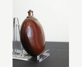 Snuff Bottles : snuff bottle seed pod  with a copper metal collar - 19th century
H 5,8cm