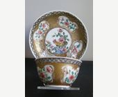 Polychrome : Sorbet et soucoupe en fine porcelaine de la Famille Rose - Chine epoque Yongzheng 1723/1735