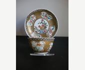 Polychrome : Sorbet et soucoupe en fine porcelaine de la Famille Rose - Chine epoque Yongzheng 1723/1735