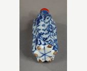 Snuff Bottles : Snuff bottle blue and white porcelain melon-shaped bottle decorated with small melons and flowers -1800/1850
H 7,4cm