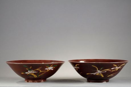 Polychrome : Paire de Brinjal bols en biscuit de couleur aubergine - Chine epoque Kangxi 1662/1722