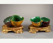 Polychrome : Two waterpot in lotus leaf shape - Biscuit Famille Verte - Kangxi period 1662/1722
Wood gold stand