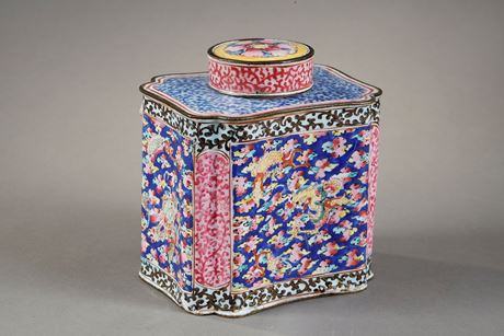 Works of Art : teabox Canton enamels on copper - Qianlong period 1736/1795