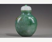 Snuff Bottles : snuff bottle jade spotted green apple and rust - 1750/1850