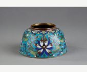 Works of Art : Water bucket in cloisonné enamel  (object of the scholars ) decorated with flowers and stylized rinses  - China 1790/1820