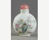 Snuff Bottles : porcelain snuff bottle decorated with flowers cat and butterfly on each face  - Attributed  imperial kilns of jingdezhen - Daoguang period 1821/1850

