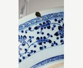 Blue White : Dish blue and white  decoration of flowers and foliage Ming style - Circa 1770/ 1820