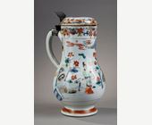 Works of Art : porcelain ewer with decoration "Famille Rose"  of court women and flowers  - China Yongzheng Period 1723/1735 Western silver mount 18th century