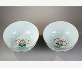 Polychrome : Paire de bols en porcelaine famille verte peint dans le style doucai  - Chine Epoque Yongzheng 1723/1735

(D 19,3cm)
