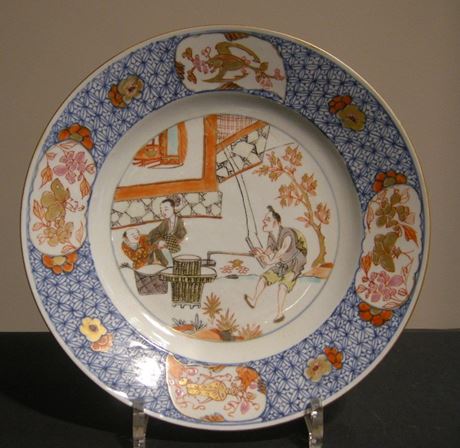 Polychrome : dish porcelain showing the pressing of apples  - Yongzheng period 1723/1735 