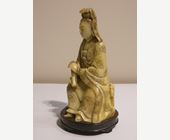 Works of Art : small figure  Guanyin in soapstone - 18° century  -

