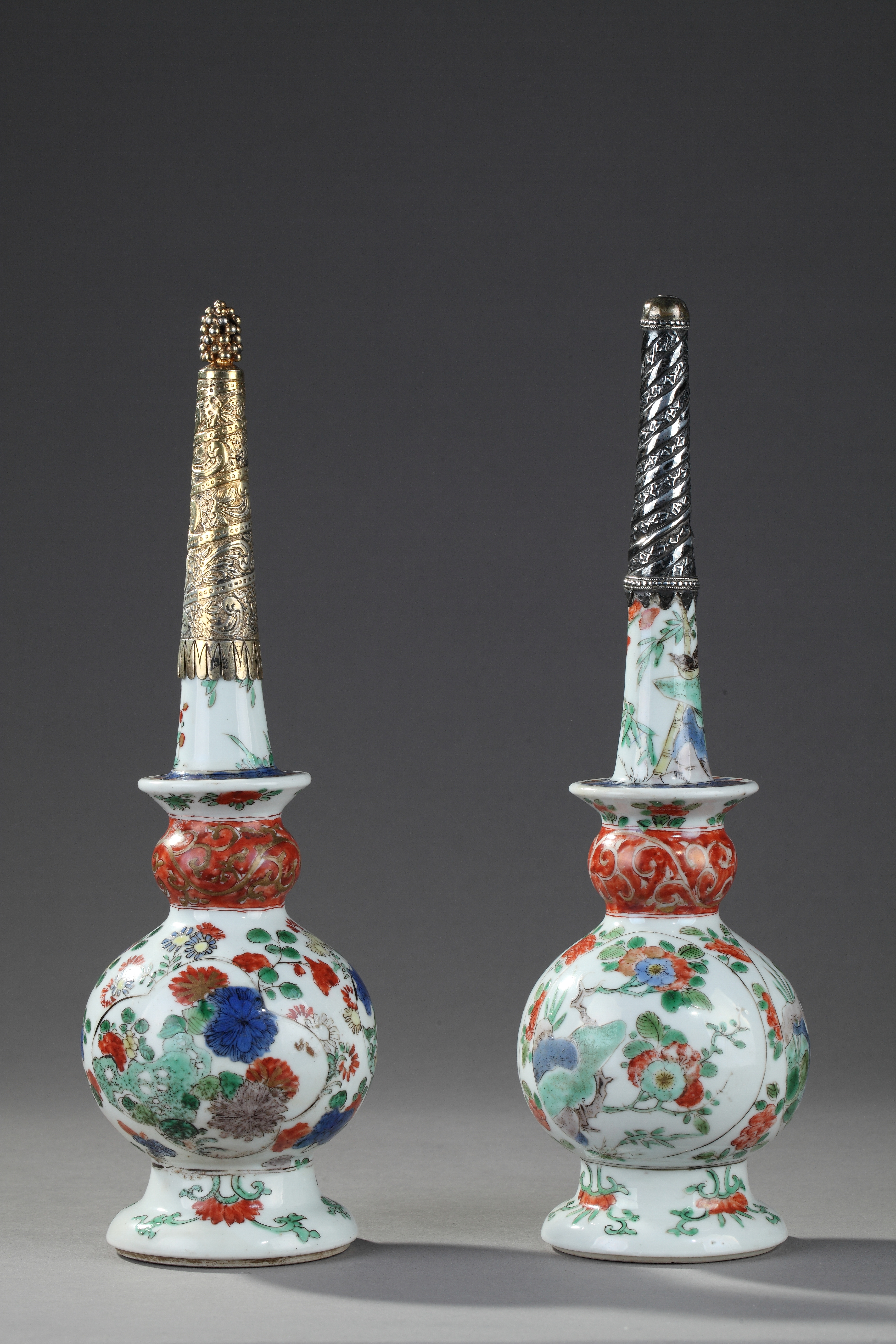 Works of Art : 2 Springklers in "Famille verte porcelain - Kangxi period 1662/1722
Oriental silver mounts