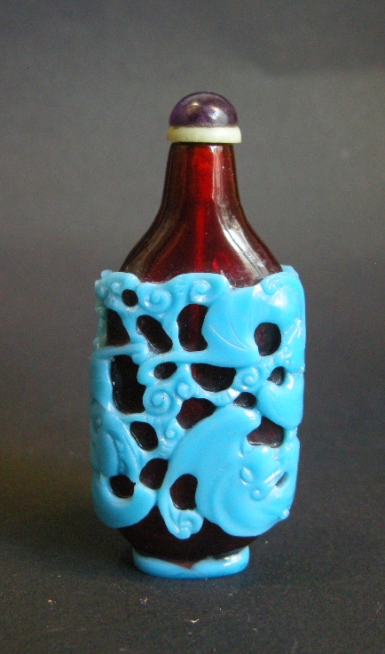 Snuff Bottles : Rare Overlay glass Snuff Bottle Turquoise and  red rubis - 1770/1830