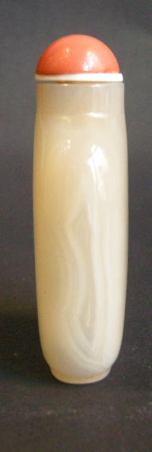 Snuff Bottles : snuff bottle agate  beige color  (very good hollowed)
Circa 1780/1850