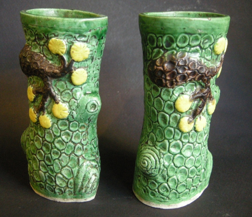 Polychrome : pair small brushpot biscuit - branch of tree shape  - 18° century
(hight 12,2cm)