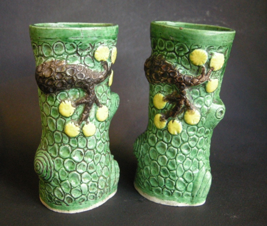 Polychrome : pair small brushpot biscuit - branch of tree shape  - 18° century
(hight 12,2cm)