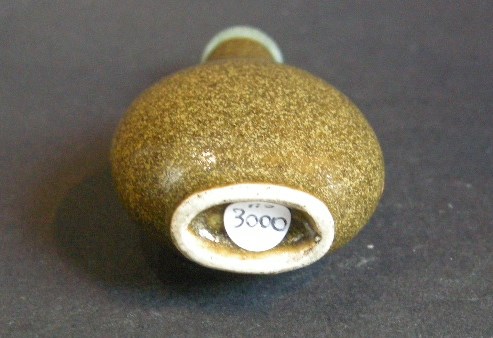 Tabatières : tabatière en porcelaine monochrome  emaillée  "poudre de thé"
Chine 1800/1860  -