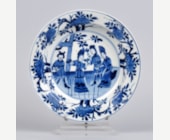 Blue White : small dish blue white porcelain decorated with European figures - Kangxi period 1662/1722